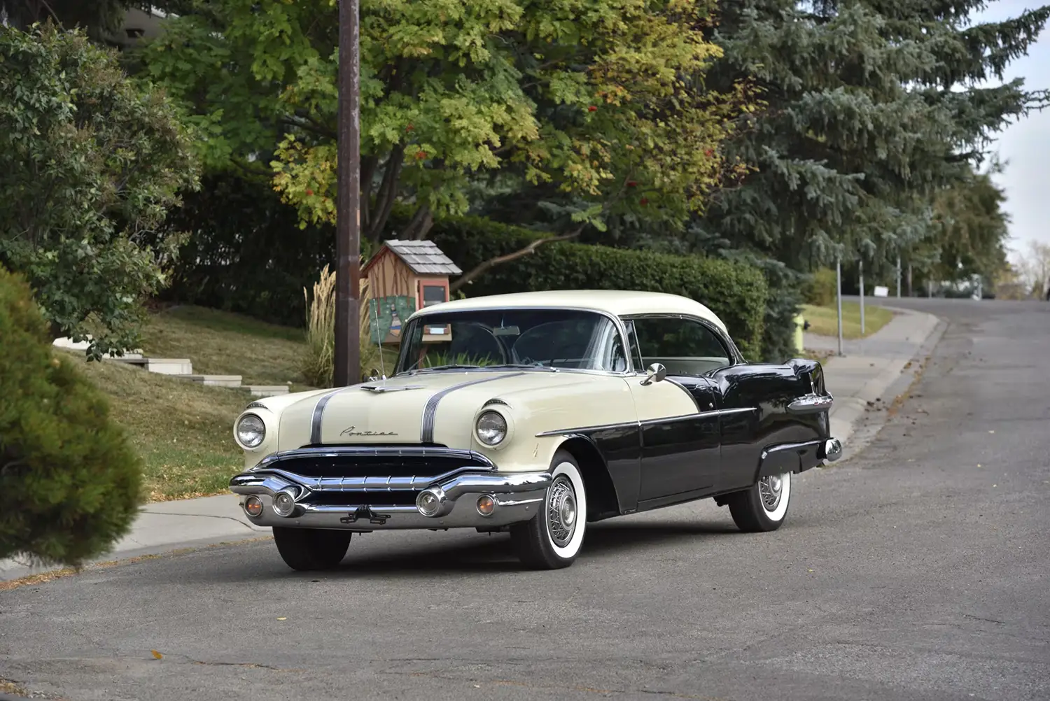 1956 Pontiac Chieftain Hardtop