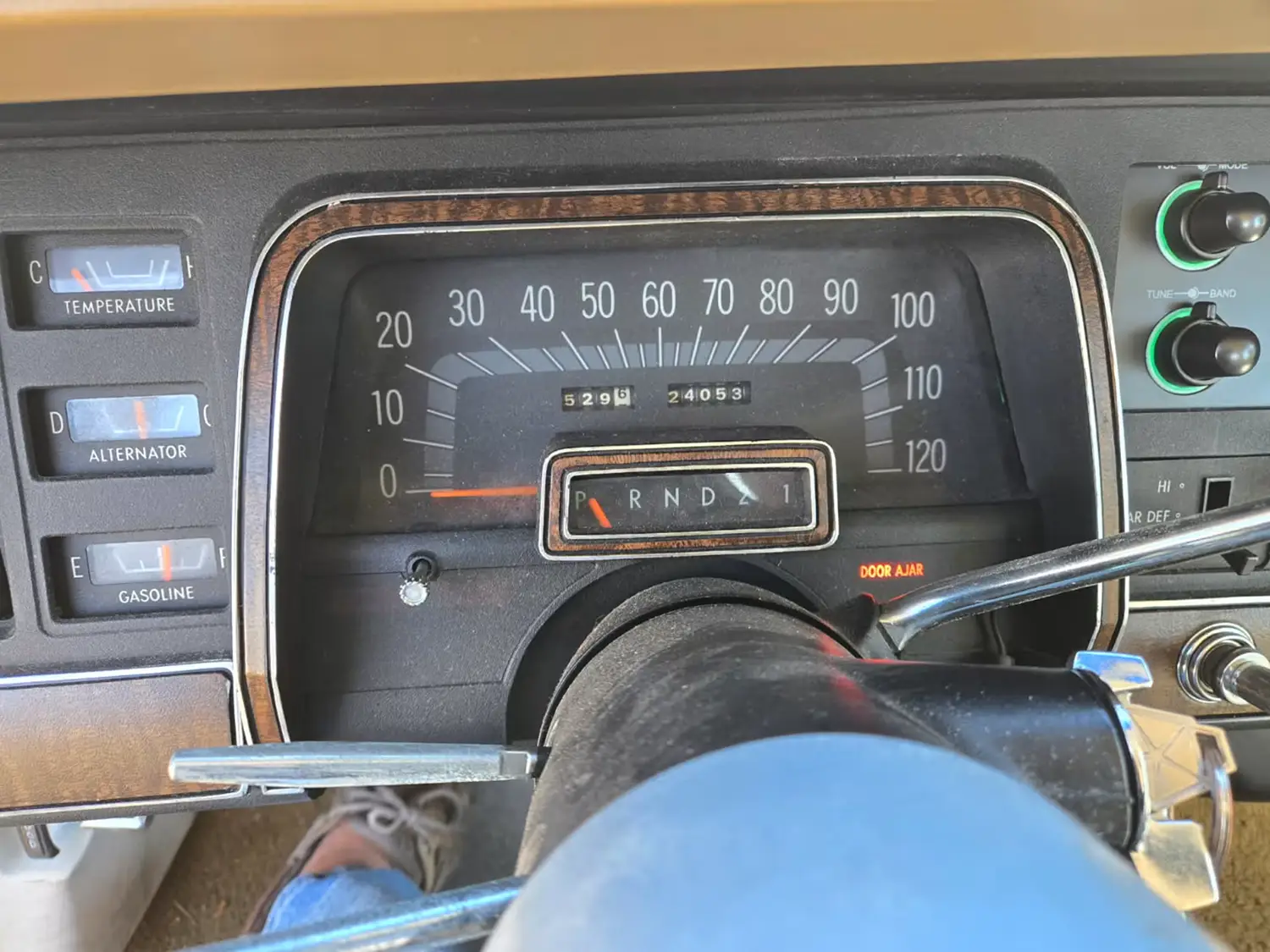 1974 Chrysler New Yorker Brougham