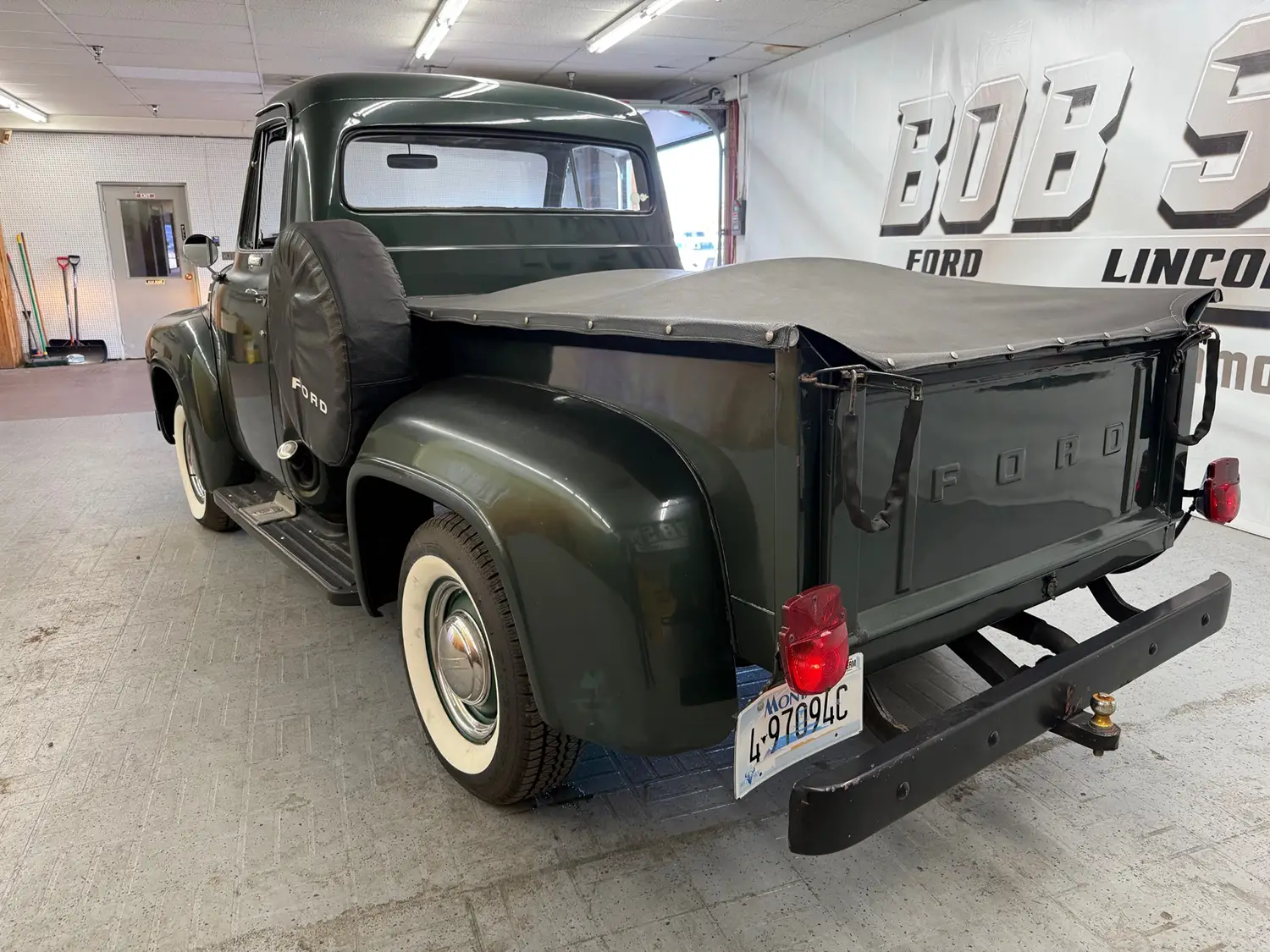 1955 Ford F-100 pickup