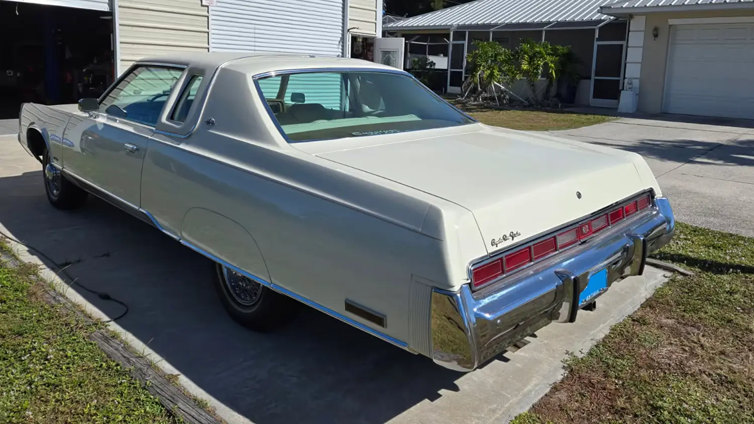 1974 Chrysler New Yorker Brougham