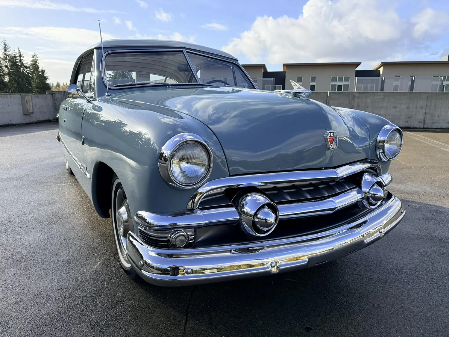 1951 Ford Custom Deluxe Victoria