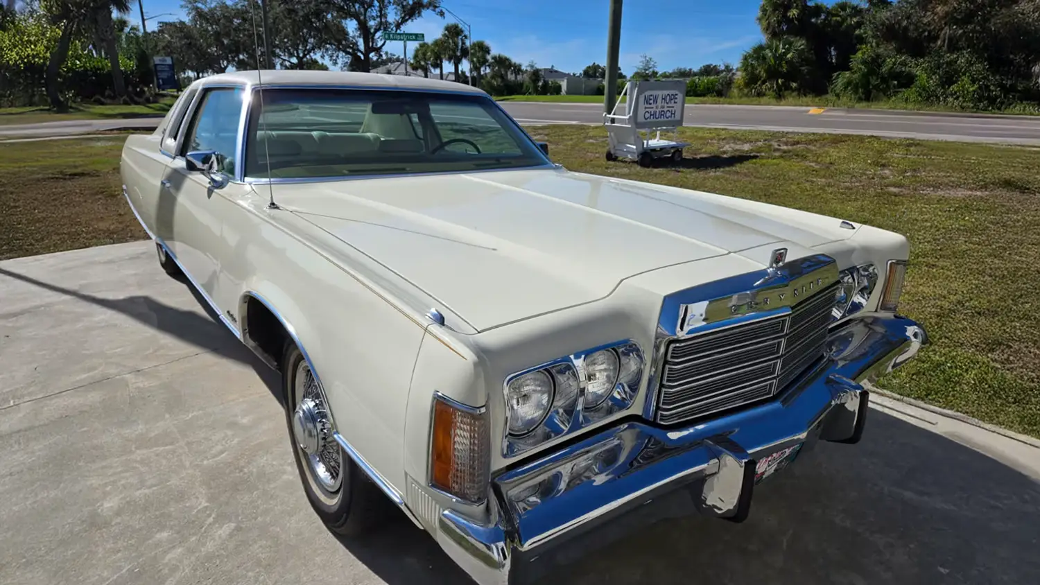 1974 Chrysler New Yorker Brougham