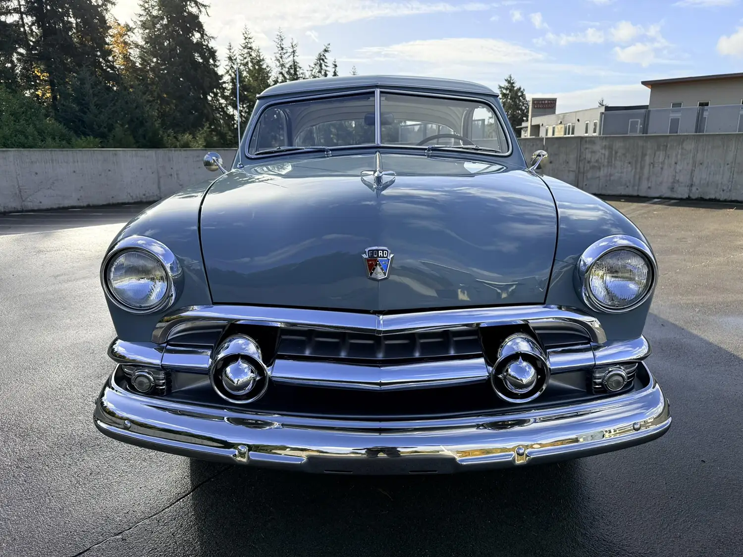 1951 Ford Custom Deluxe Victoria