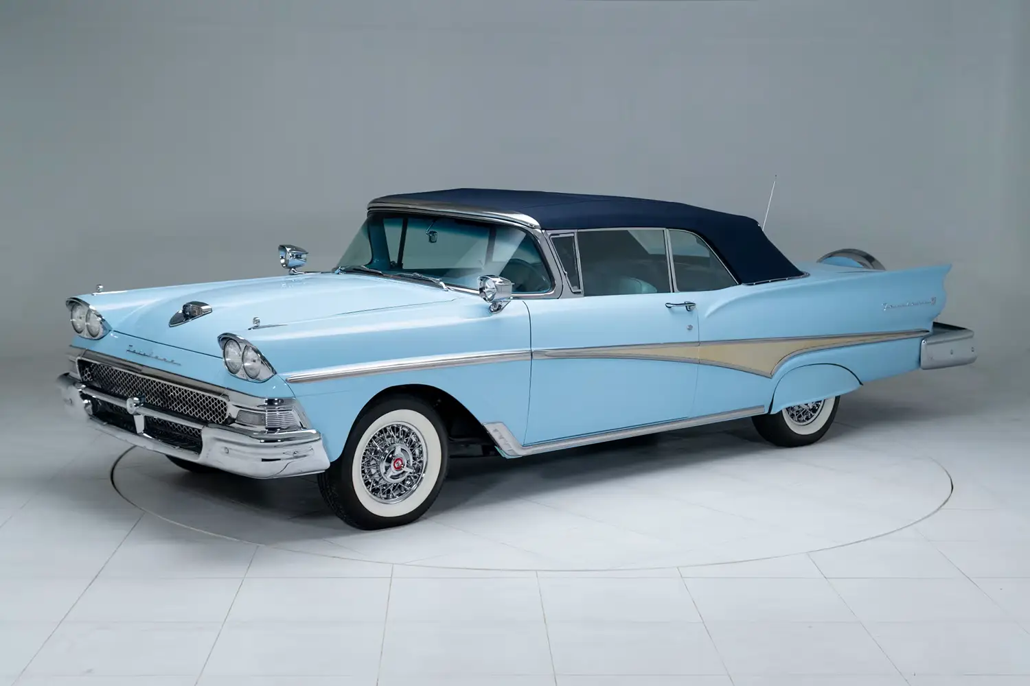 1958 Ford Fairlane Sunliner