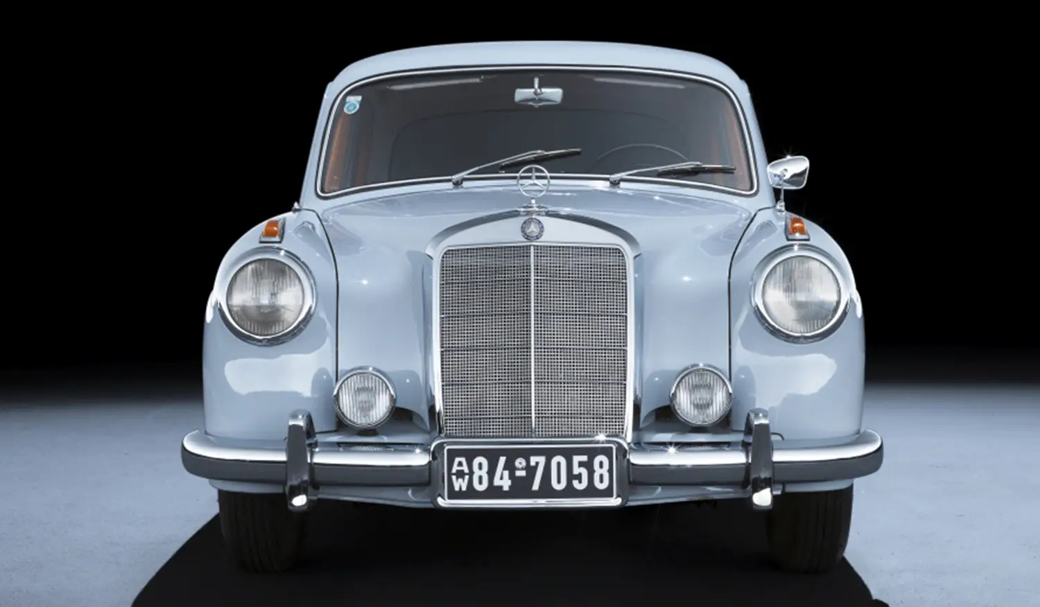 1955 Mercedes-Benz 220 “Ponton” W 180