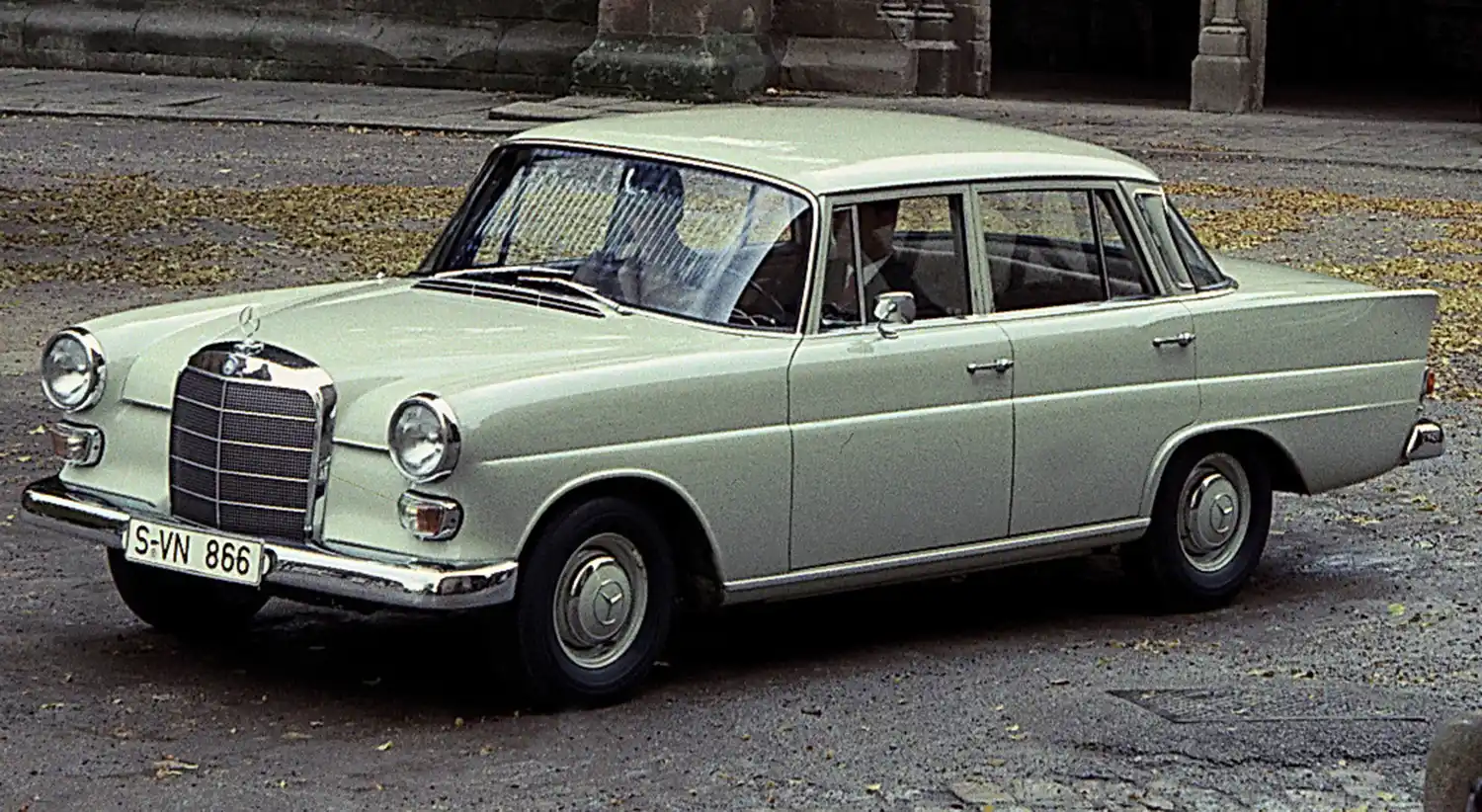 Mercedes-Benz W110