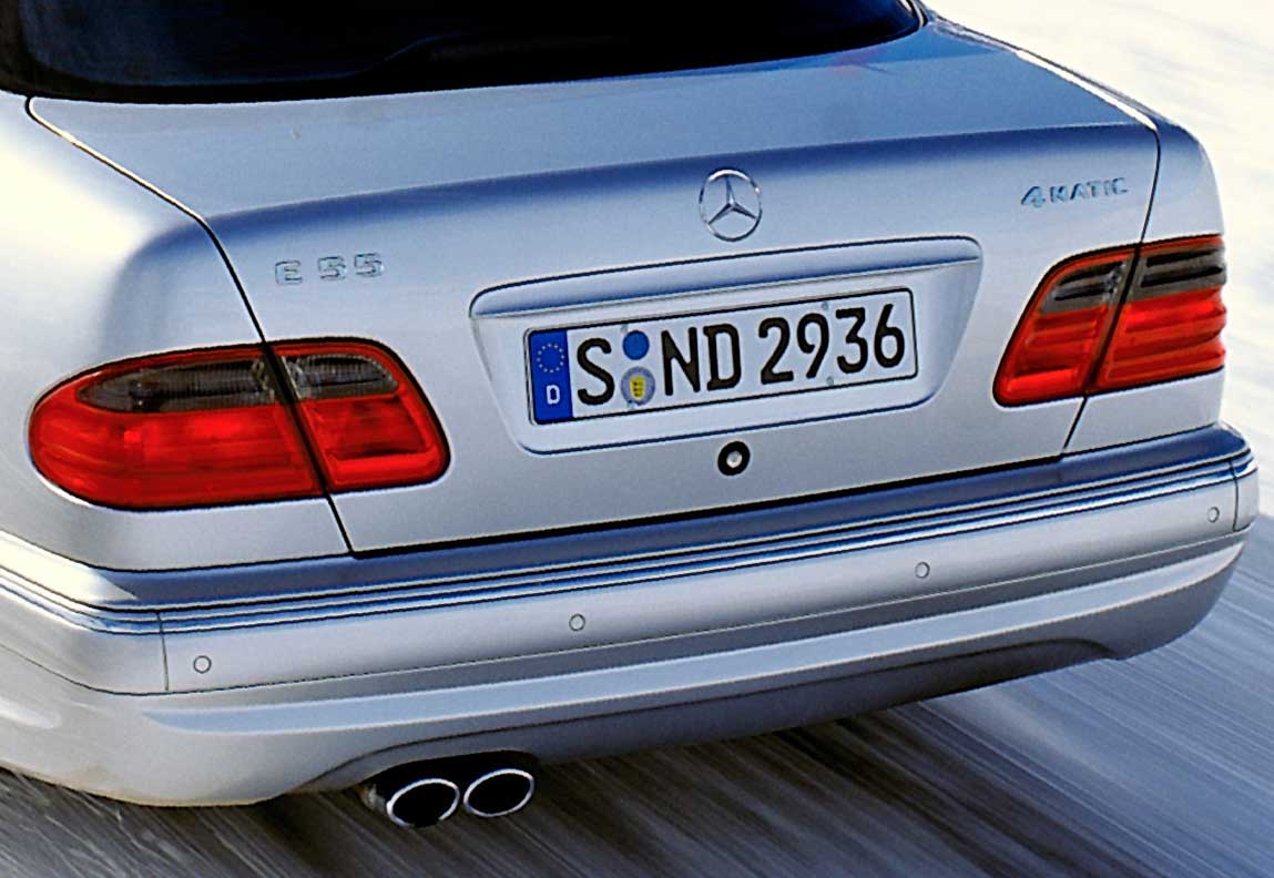 Mercedes-Benz E55 W210 model history