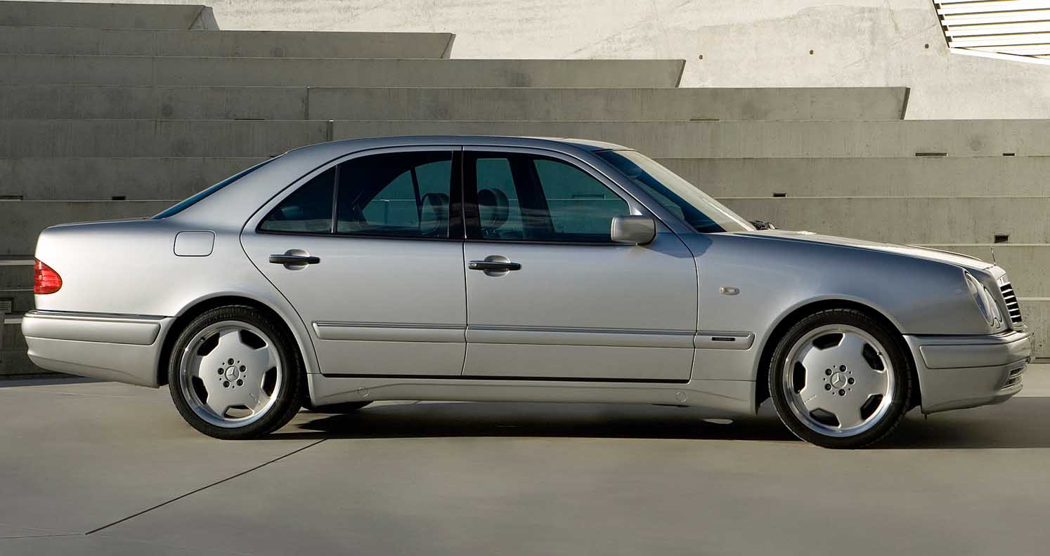 Mercedes-Benz E55 W210 model history