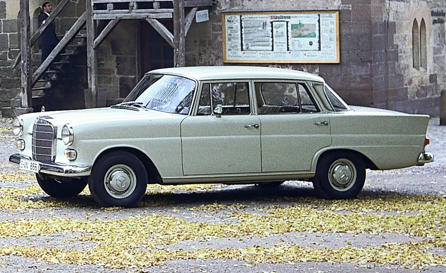 Mercedes-Benz W110