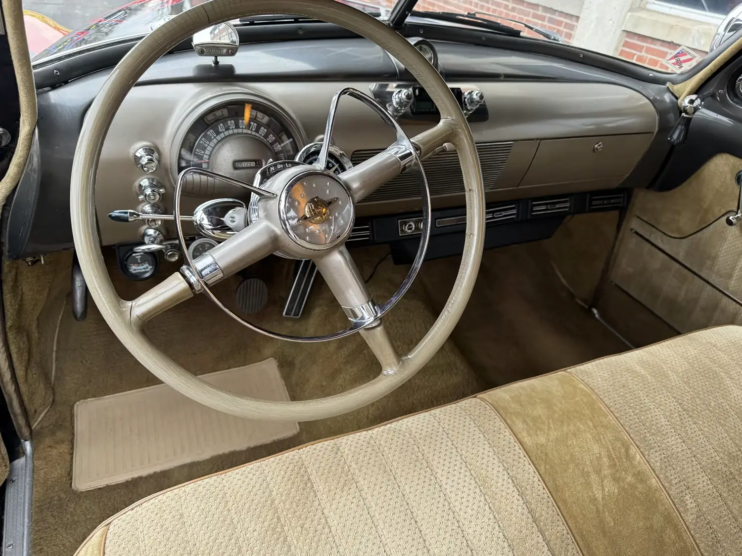 1949 Oldsmobile Futuramic Series 76