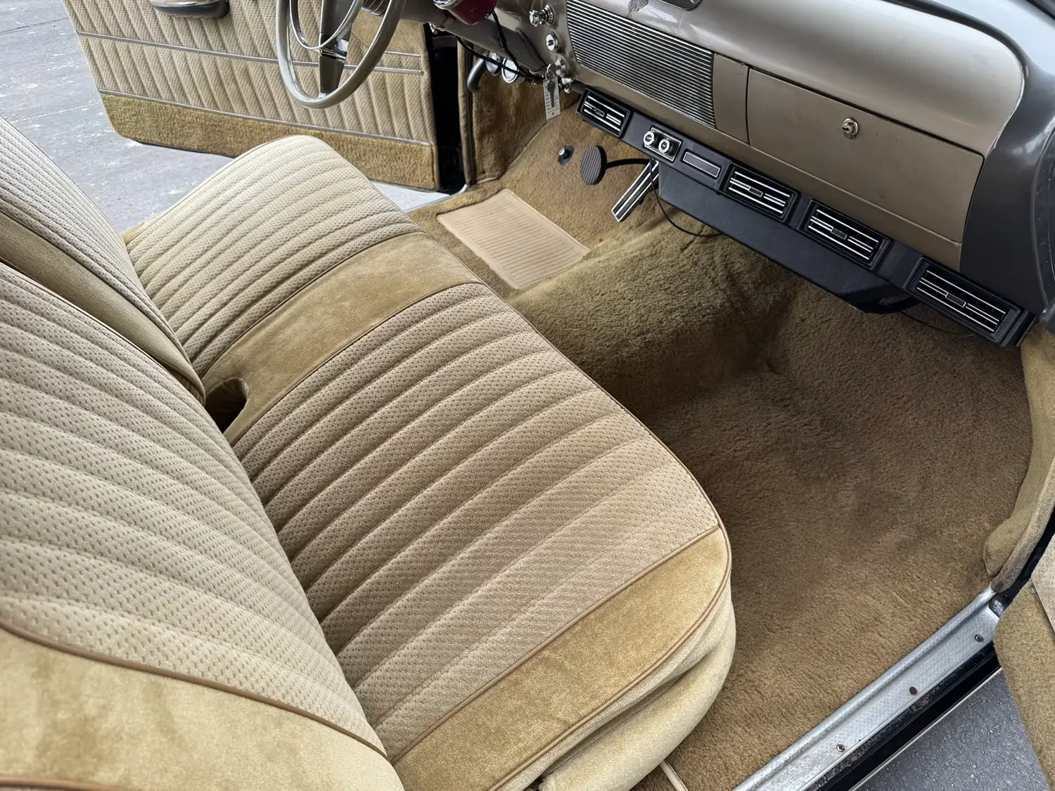 1949 Oldsmobile Futuramic Series 76