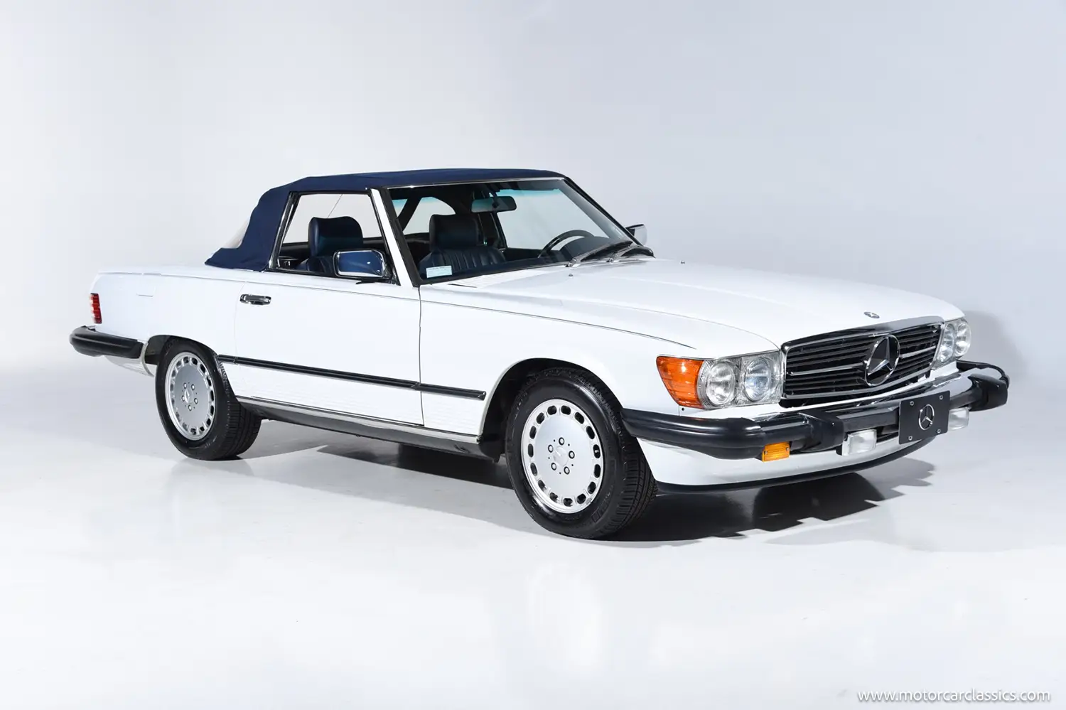 1989 Mercedes-Benz 560 SL 1989 Mercedes-Benz 560 SL