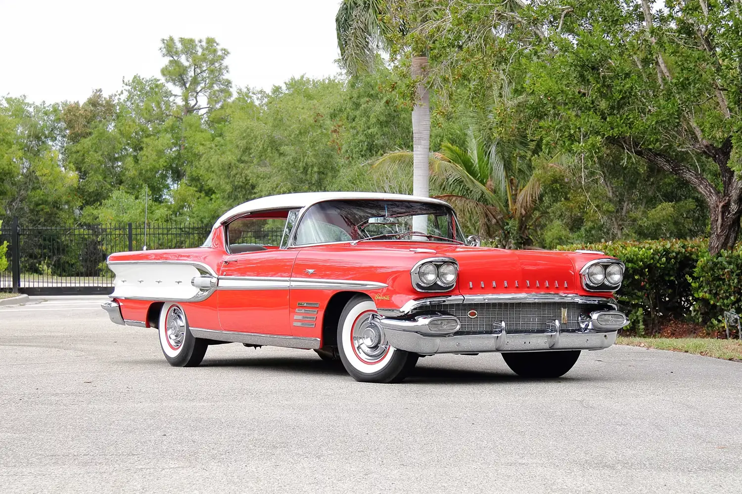 1958 Pontiac Bonneville Hardtop