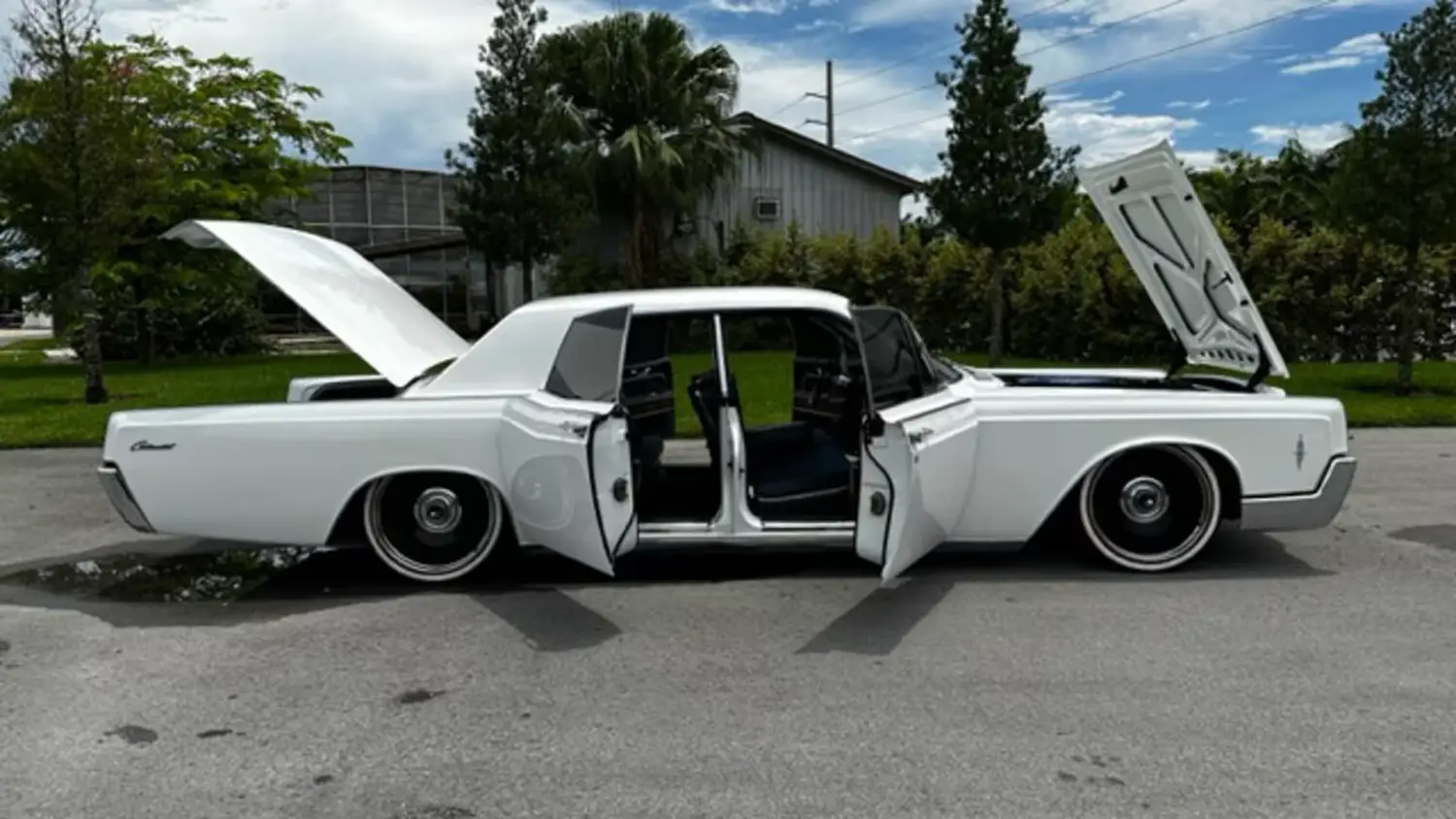 1966 Lincoln Continental Sedan 1966 Lincoln Continental Sedan