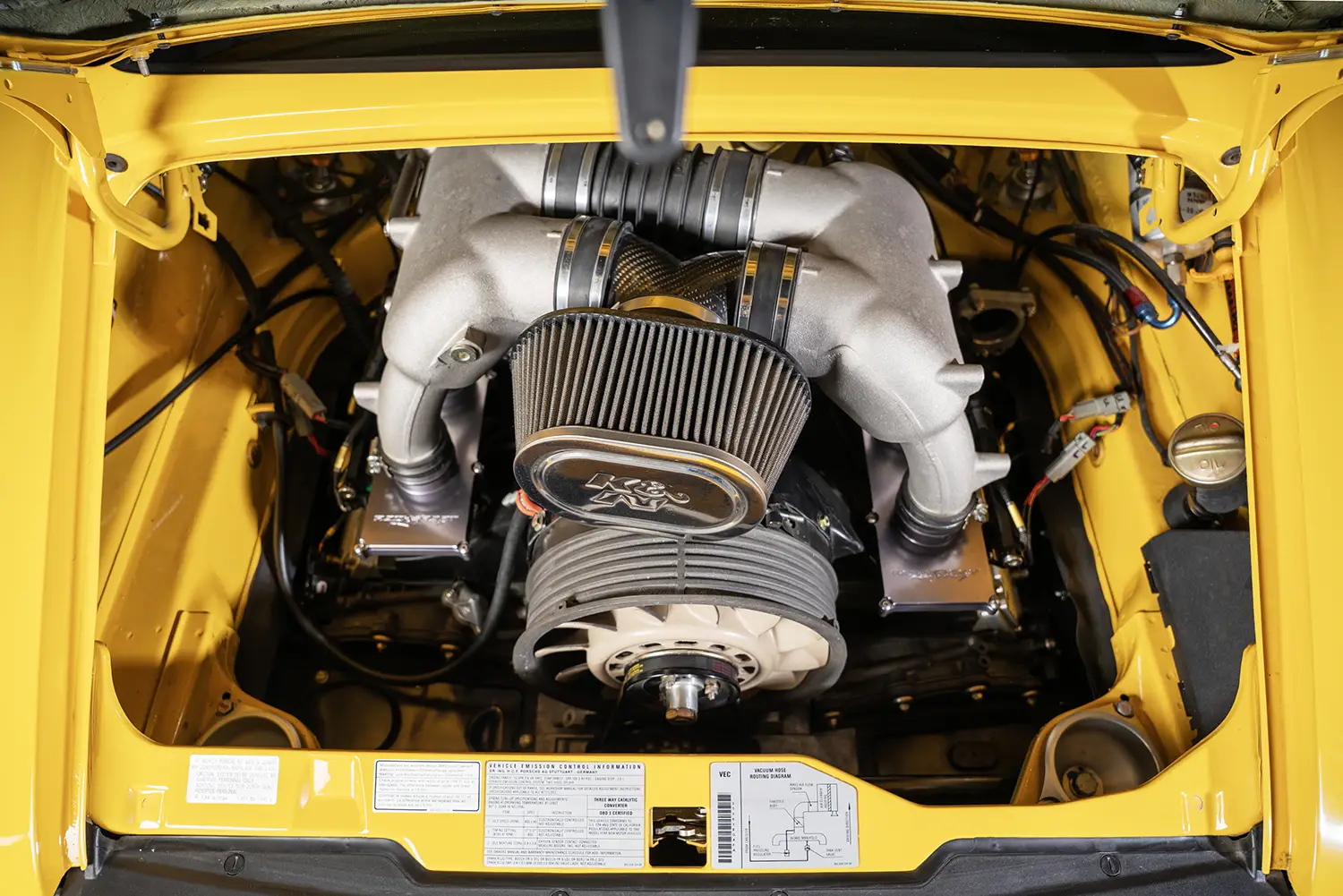 1995 Porsche 911 Carrera 4 Coupe 1995 Porsche 911 Carrera 4 Coupe