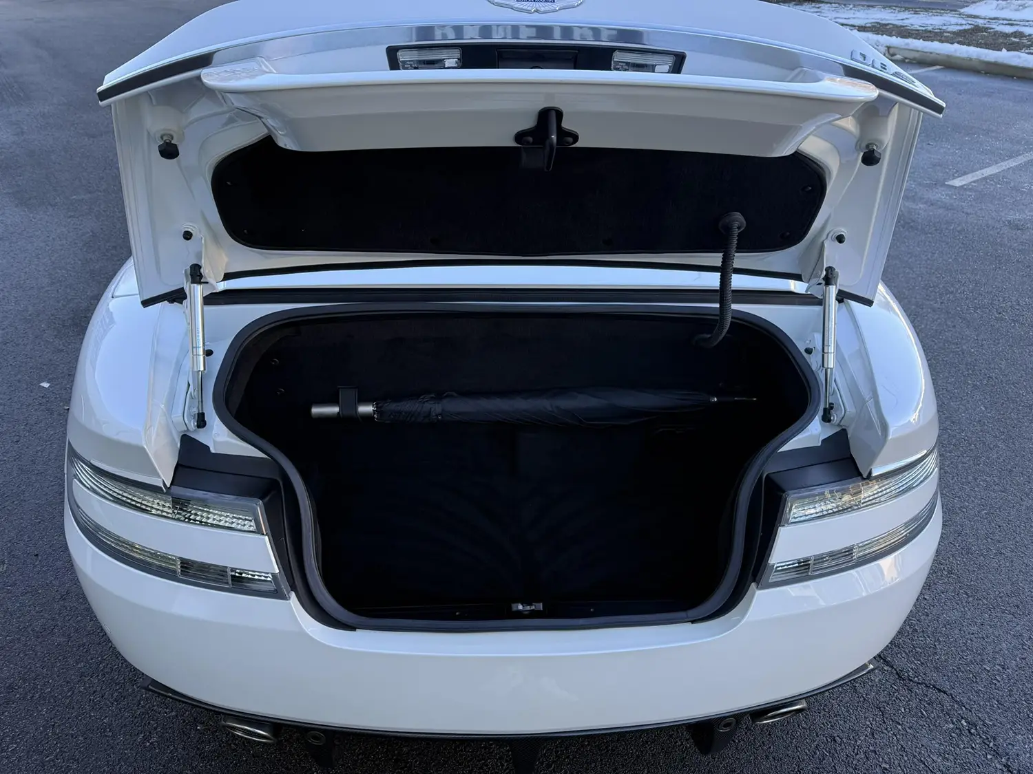 2010 Aston Martin DBS Volante