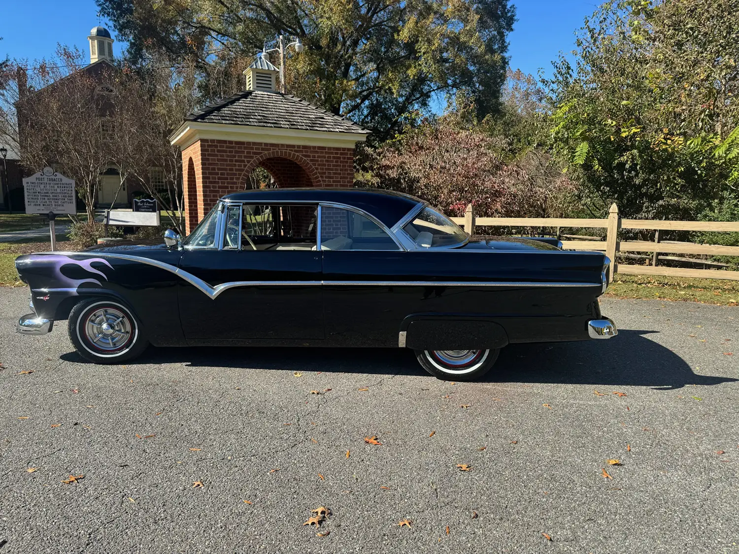 1955 Ford Fairlane Victoria