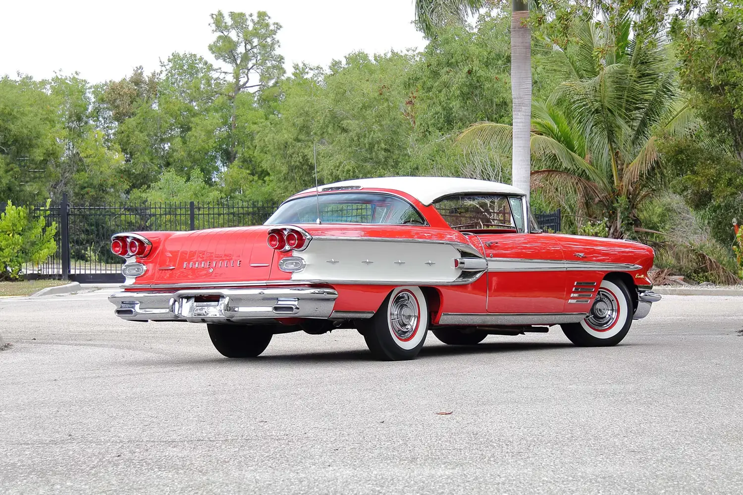 1958 Pontiac Bonneville Hardtop