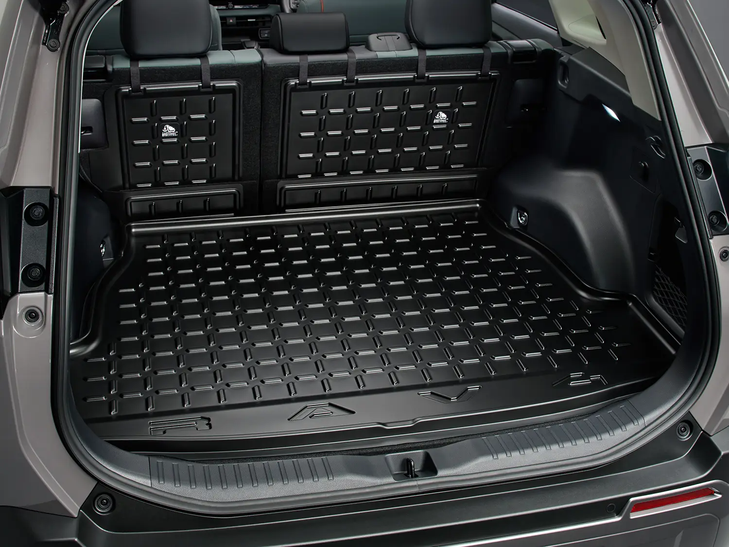 Toyota launches new RAV4 in Japan Toyota launches new RAV4 in Japan