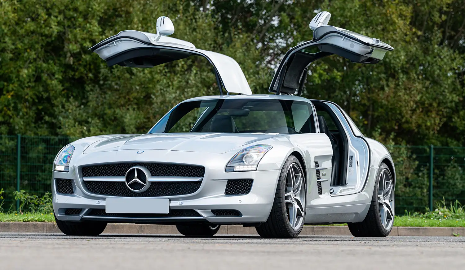 2013 Mercedes-Benz SLS AMG Coupé 2013 Mercedes-Benz SLS AMG Coupé