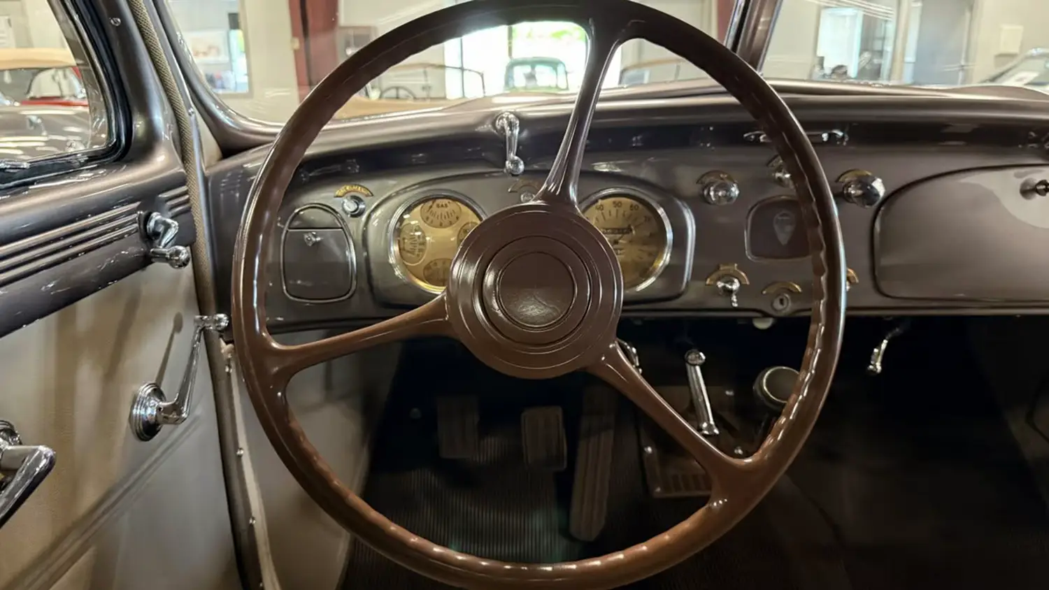 1934 DeSoto Airflow Coupe 1934 DeSoto Airflow Coupe