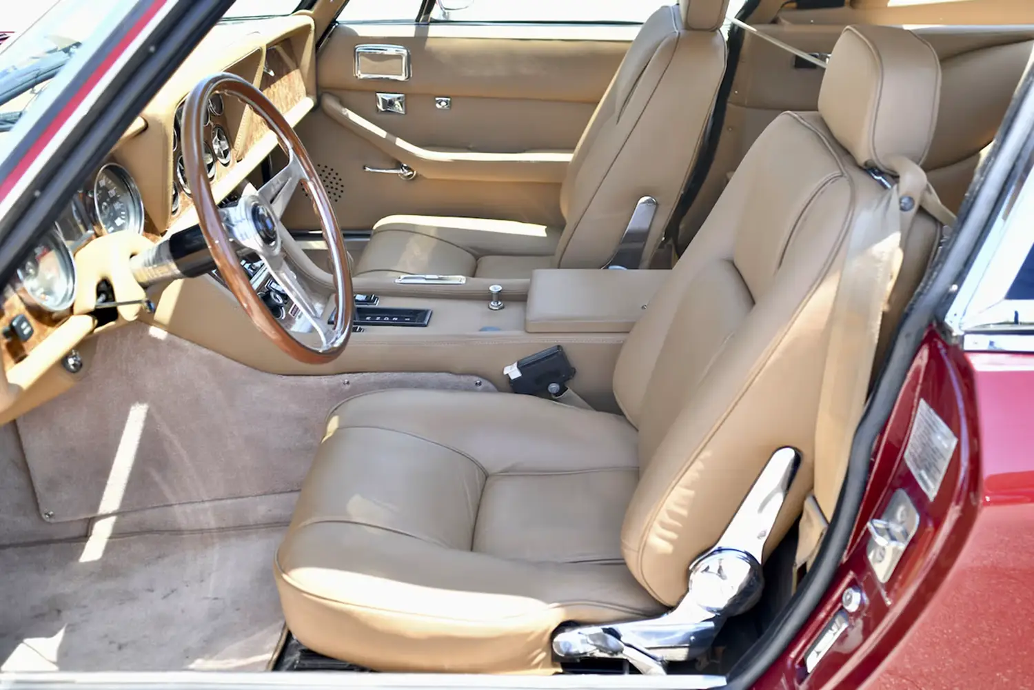 1976 Jensen Interceptor III Coupe 1976 Jensen Interceptor III Coupe