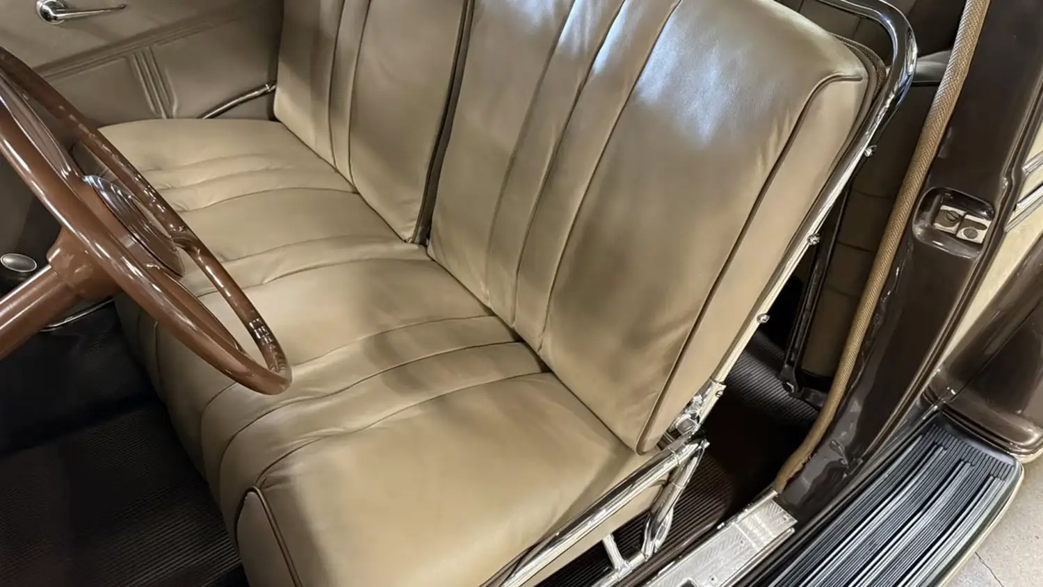 1934 DeSoto Airflow Coupe 1934 DeSoto Airflow Coupe