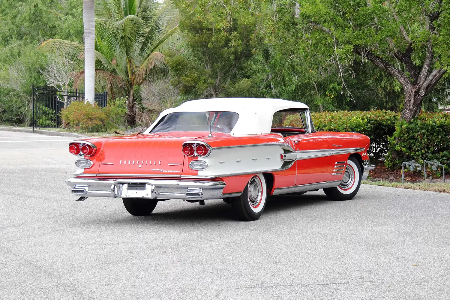 1958 Pontiac Bonneville Convertible
