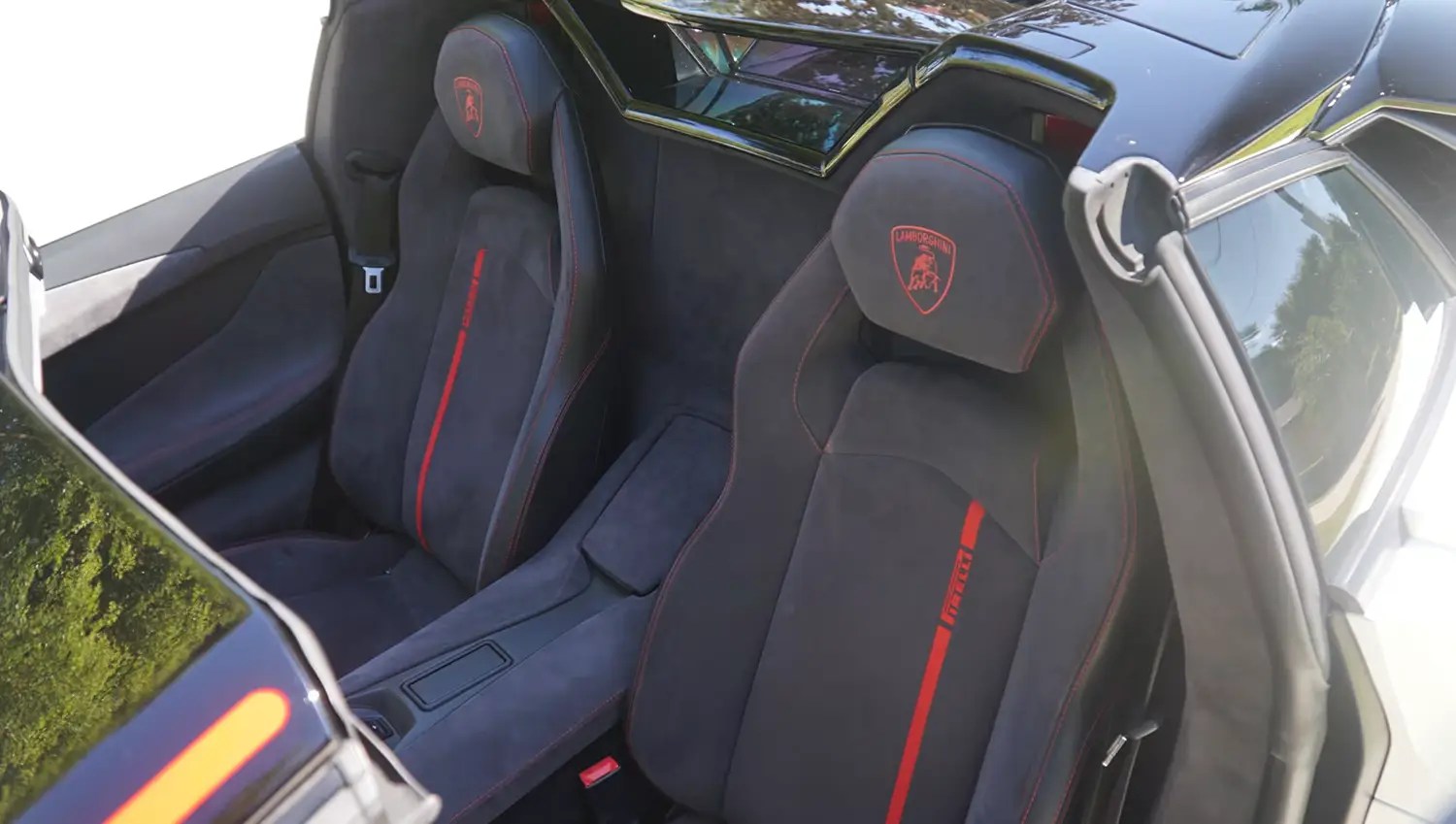 2016 Lamborghini Aventador Pirelli Edition 2016 Lamborghini Aventador Pirelli Edition