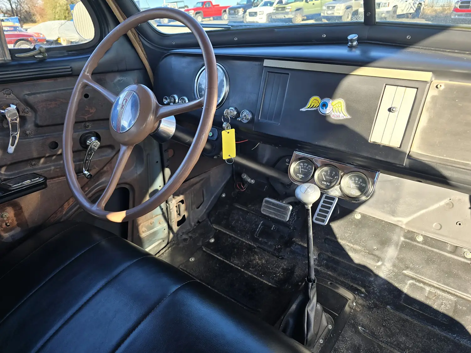 305-Powered 1940 Plymouth Roadking 305-Powered 1940 Plymouth Roadking