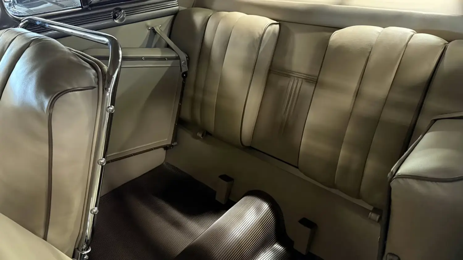 1934 DeSoto Airflow Coupe 1934 DeSoto Airflow Coupe