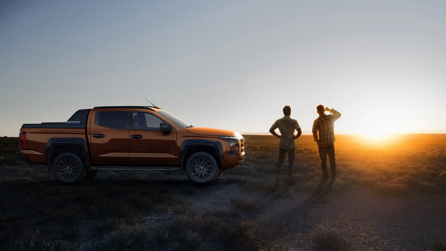 Mitsubishi Outlander PHEV and L200 Mitsubishi Outlander PHEV and L200