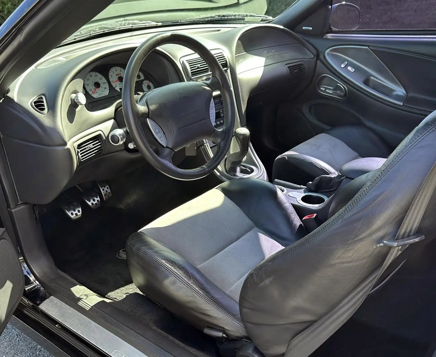 2004 Ford Mustang SVT Cobra Coupe 2004 Ford Mustang SVT Cobra Coupe