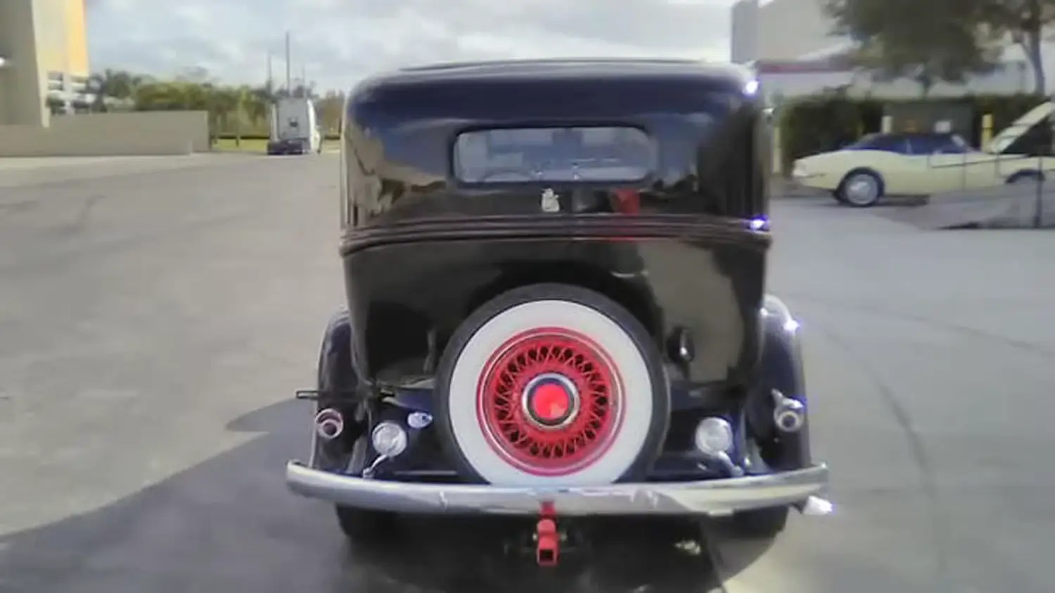 1933 Plymouth PD Custom Sedan