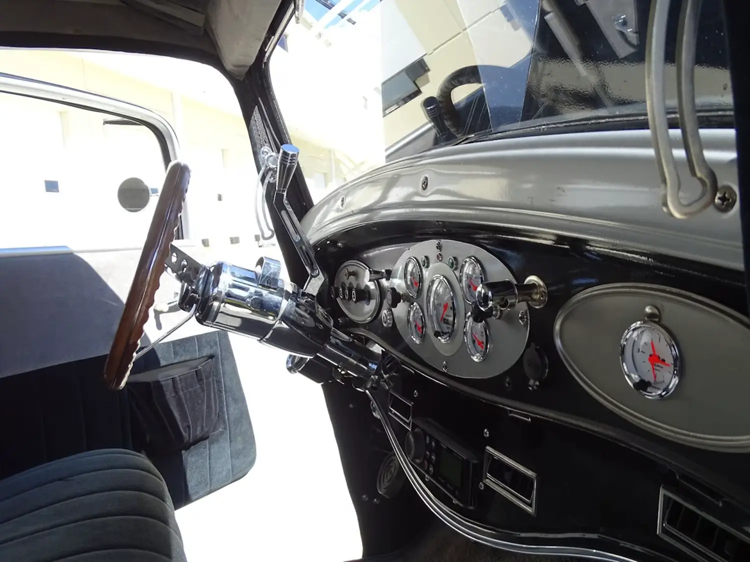 1933 Plymouth PD Custom Sedan