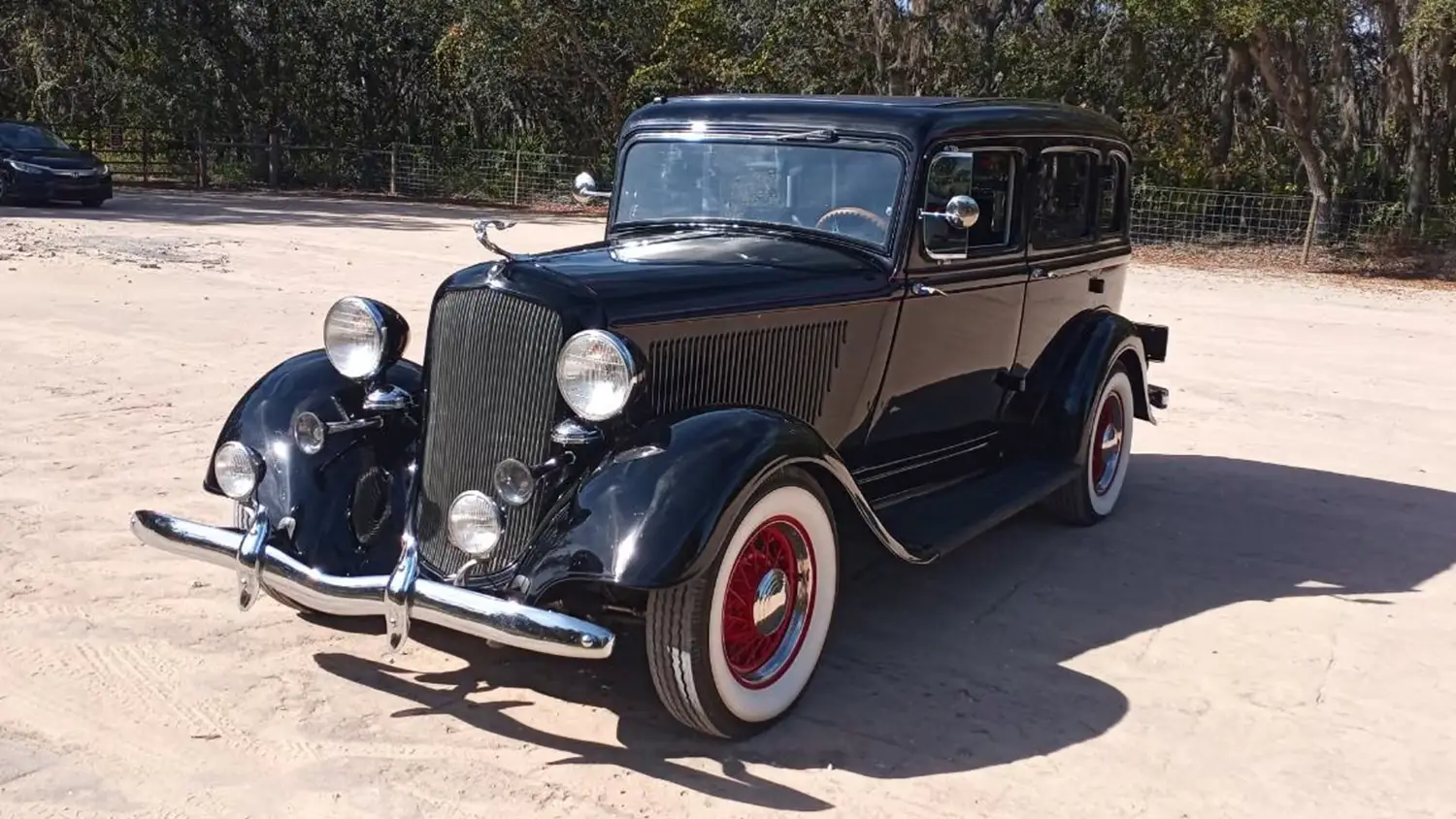 1933 Plymouth PD Custom Sedan