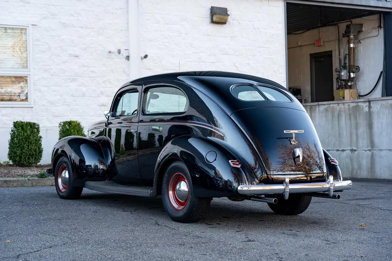 1940 Ford Deluxe Tudor Sedan