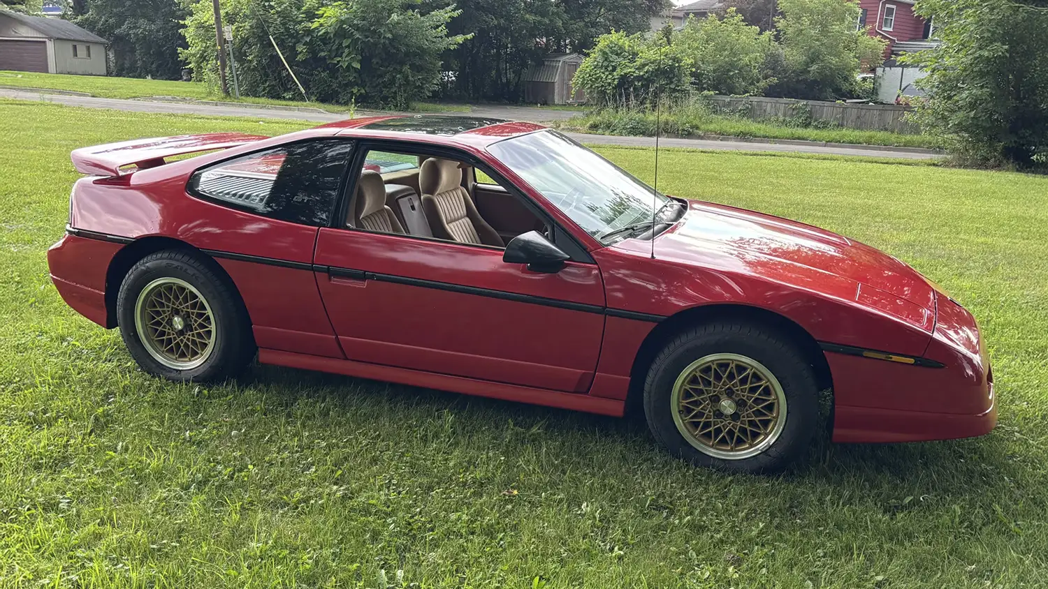 1988 Pontiac Fiero GT