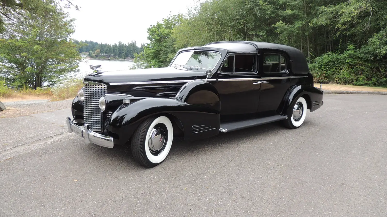 1938 Cadillac Series 90