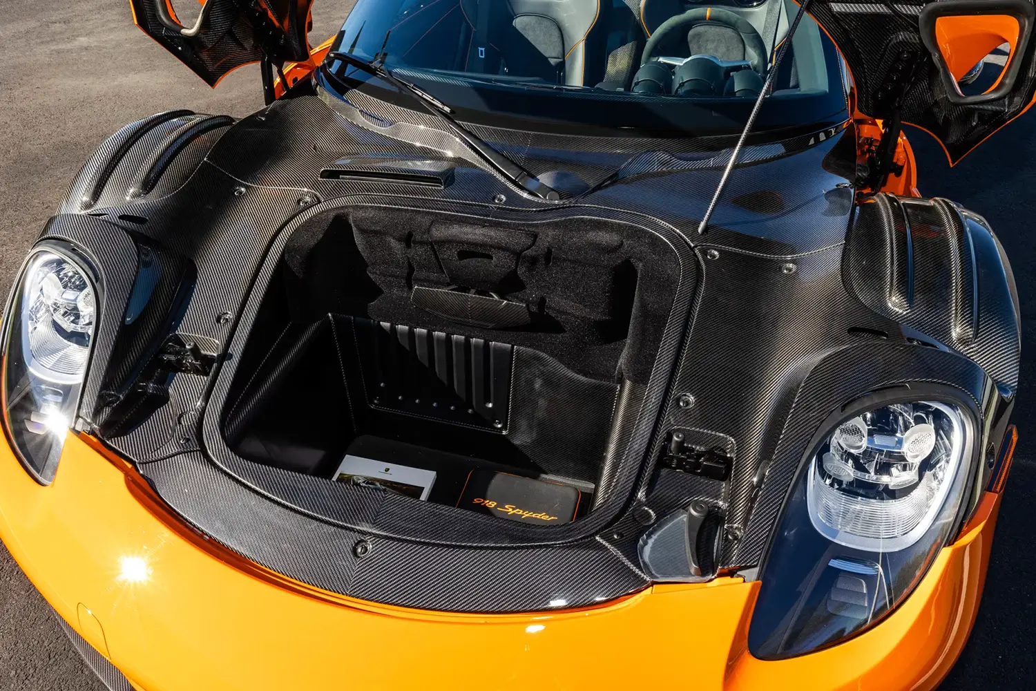 2015 Porsche 918 Spyder 2015 Porsche 918 Spyder