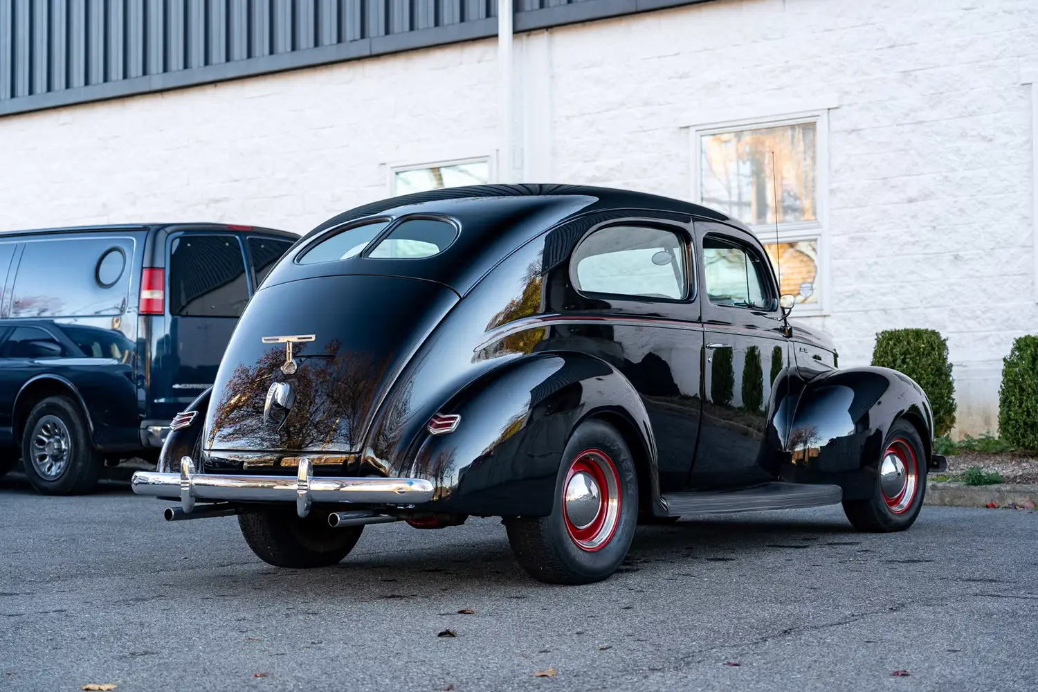 1940 Ford Deluxe Tudor Sedan