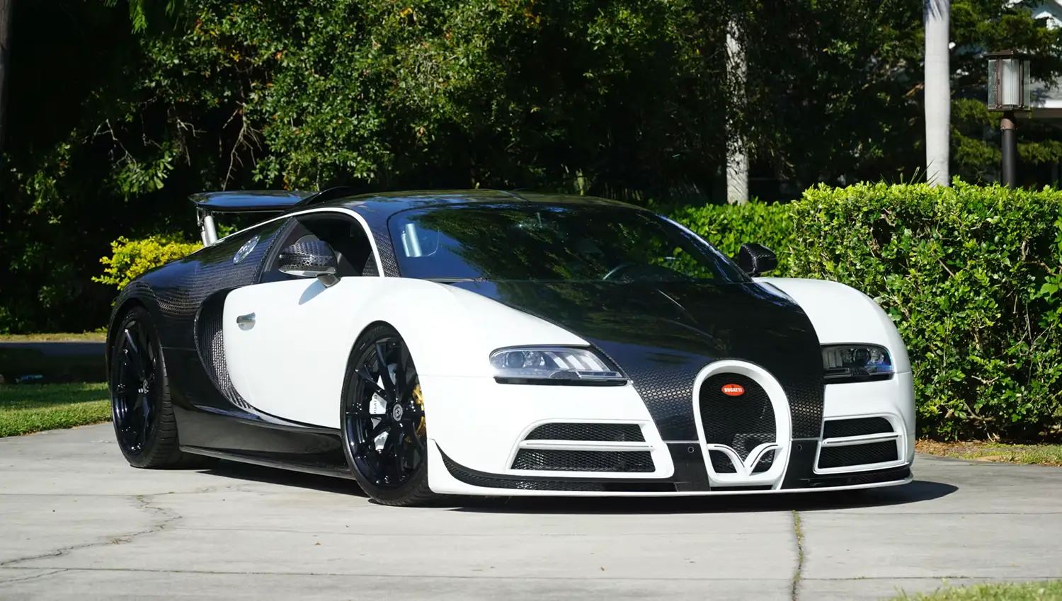 2008 Bugatti Veyron Mansory Vivere 2008 Bugatti Veyron Mansory Vivere