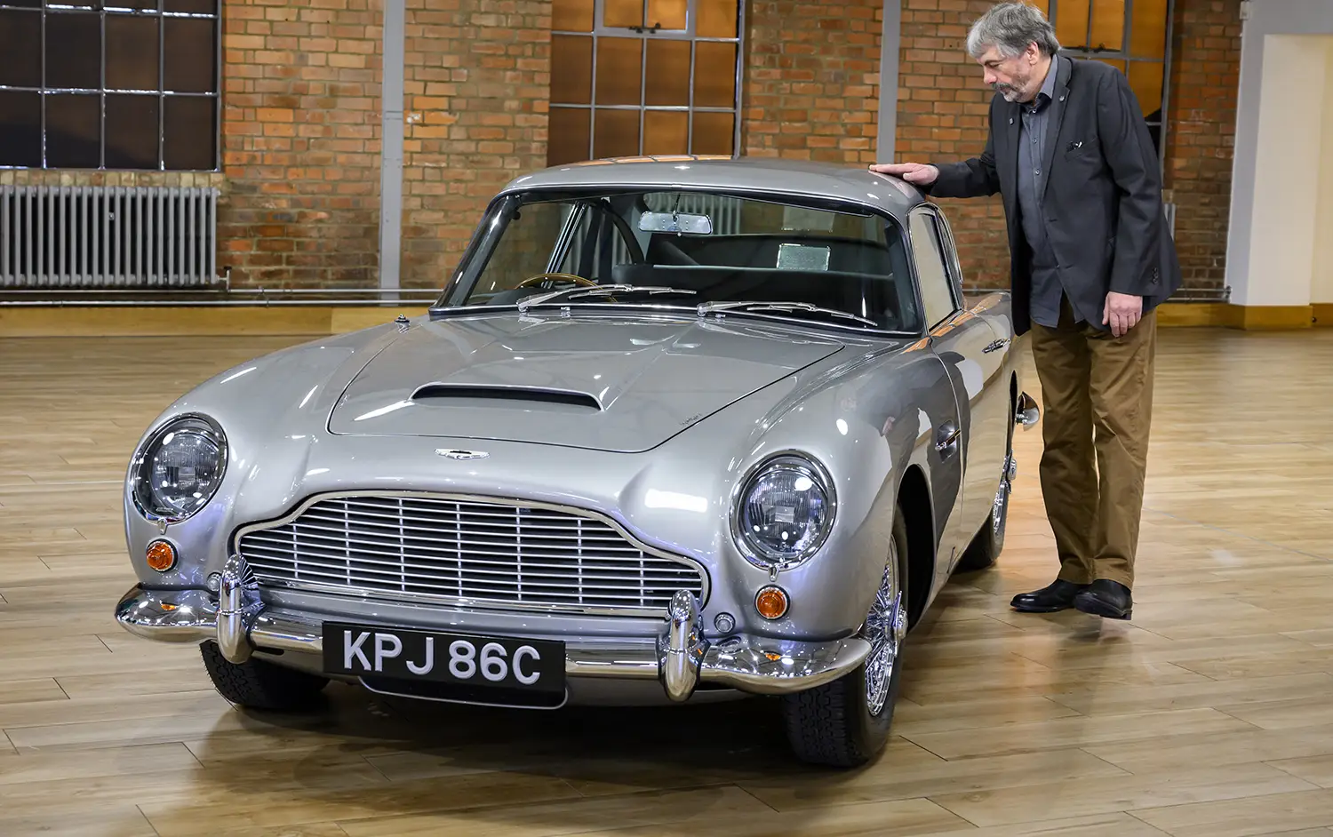Aston Martin DB5 restoration