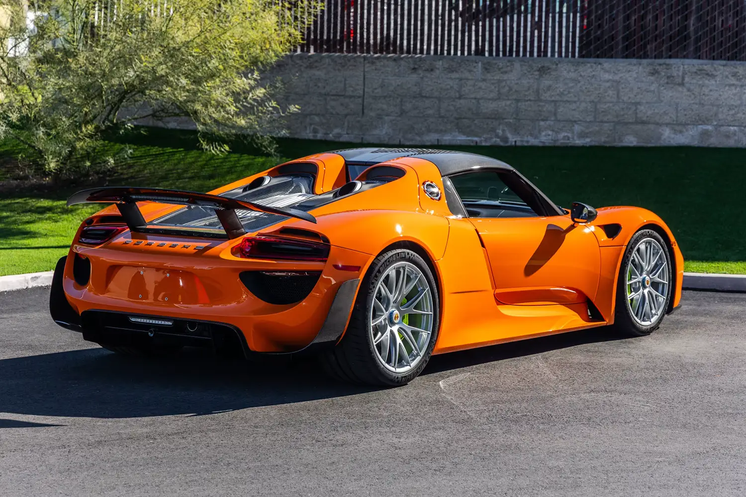 2015 Porsche 918 Spyder 2015 Porsche 918 Spyder