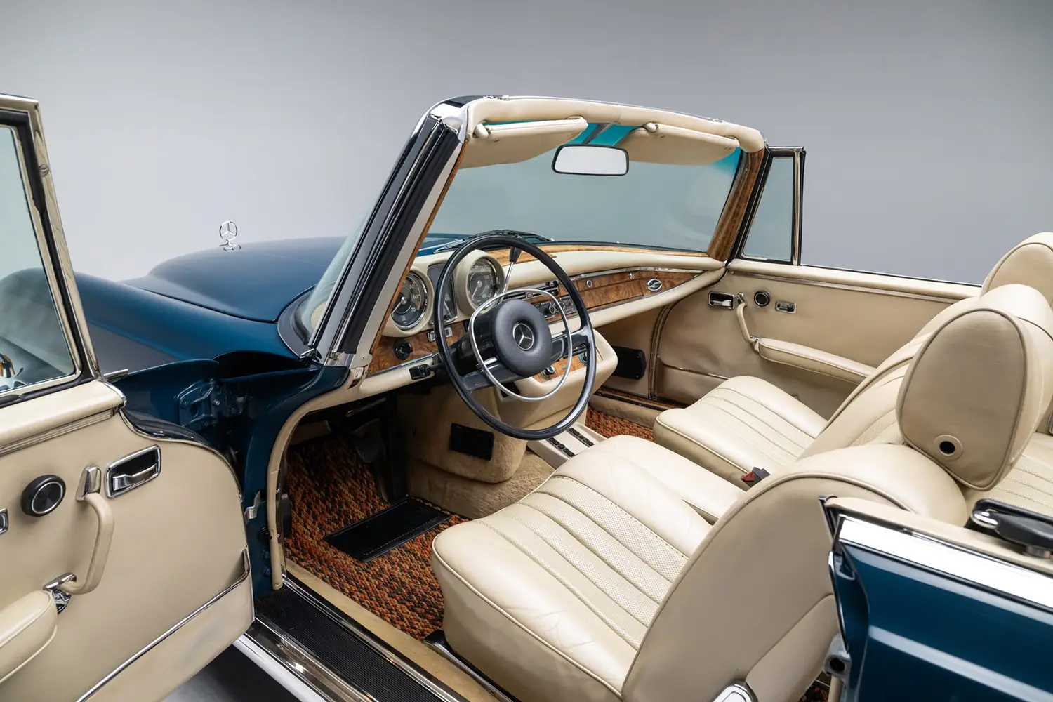 1971 Mercedes-Benz 280SE 3.5 Cabriolet 1971 Mercedes-Benz 280SE 3.5 Cabriolet