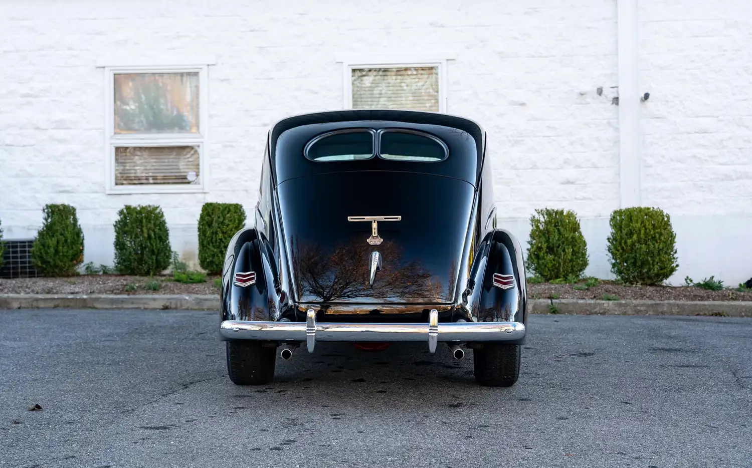 1940 Ford Deluxe Tudor Sedan