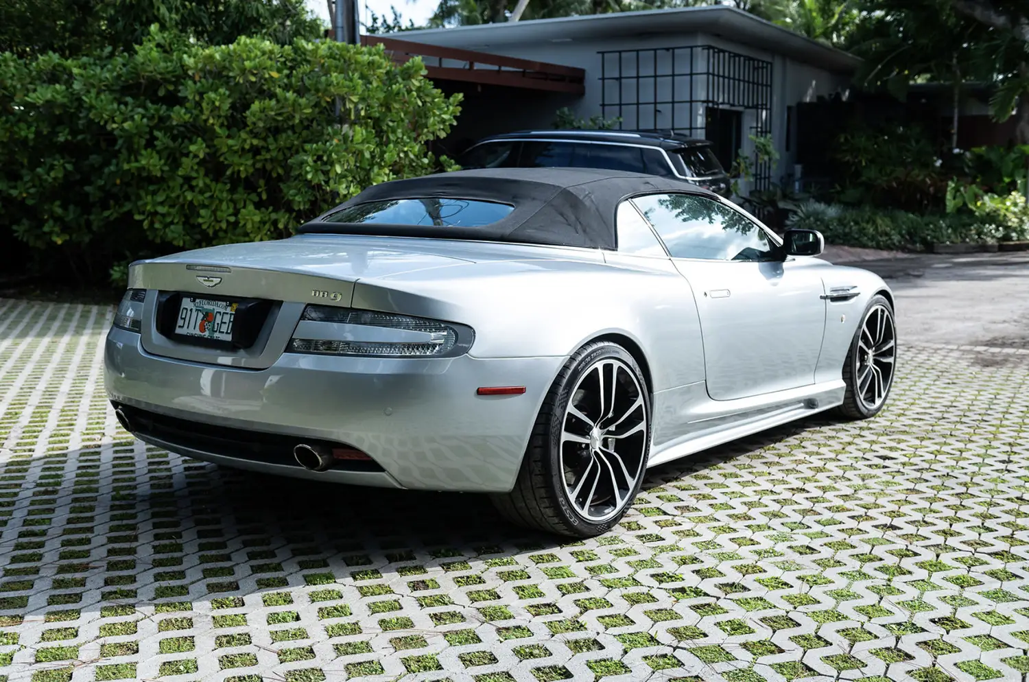 2007 Aston Martin DB9 Volante