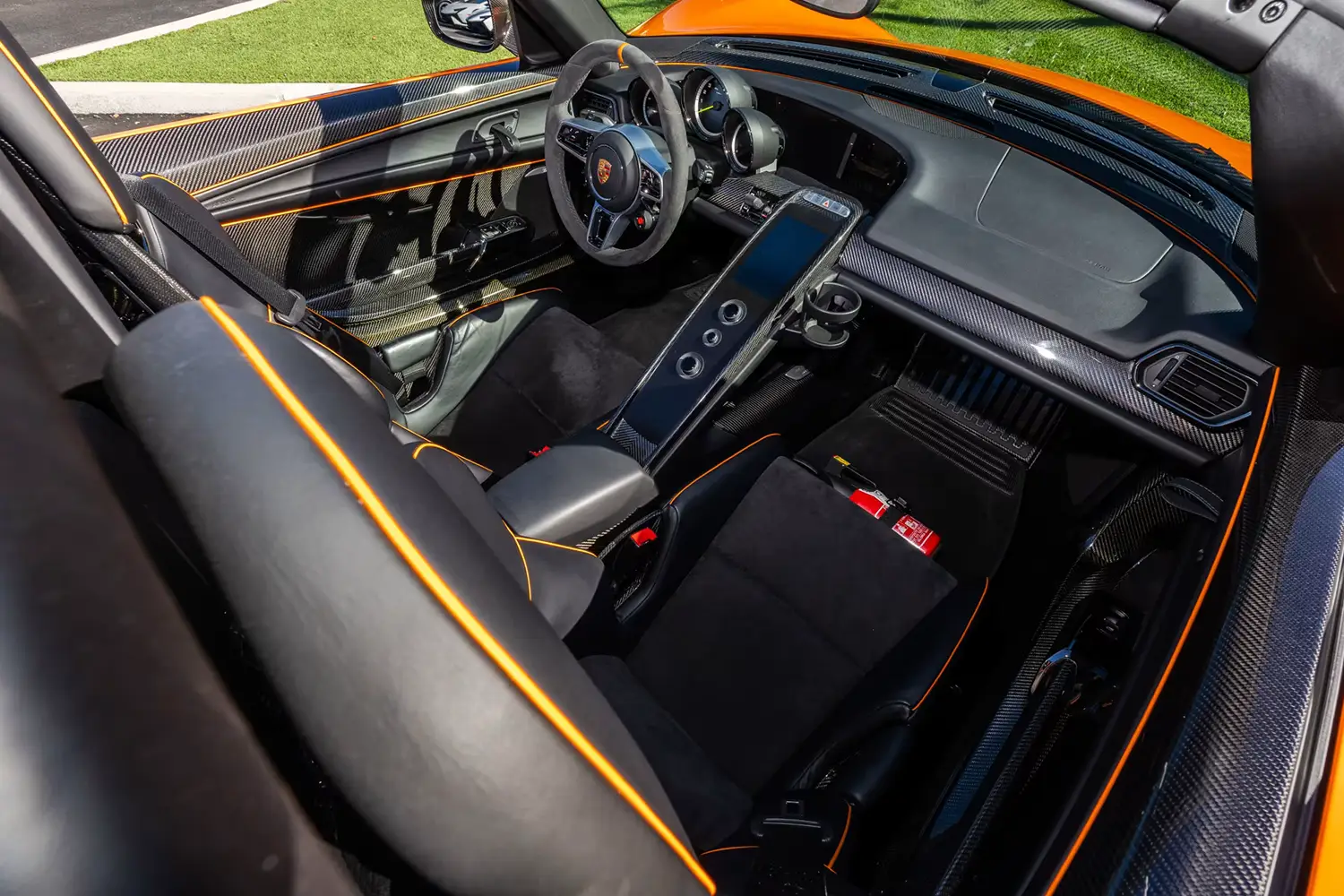 2015 Porsche 918 Spyder 2015 Porsche 918 Spyder