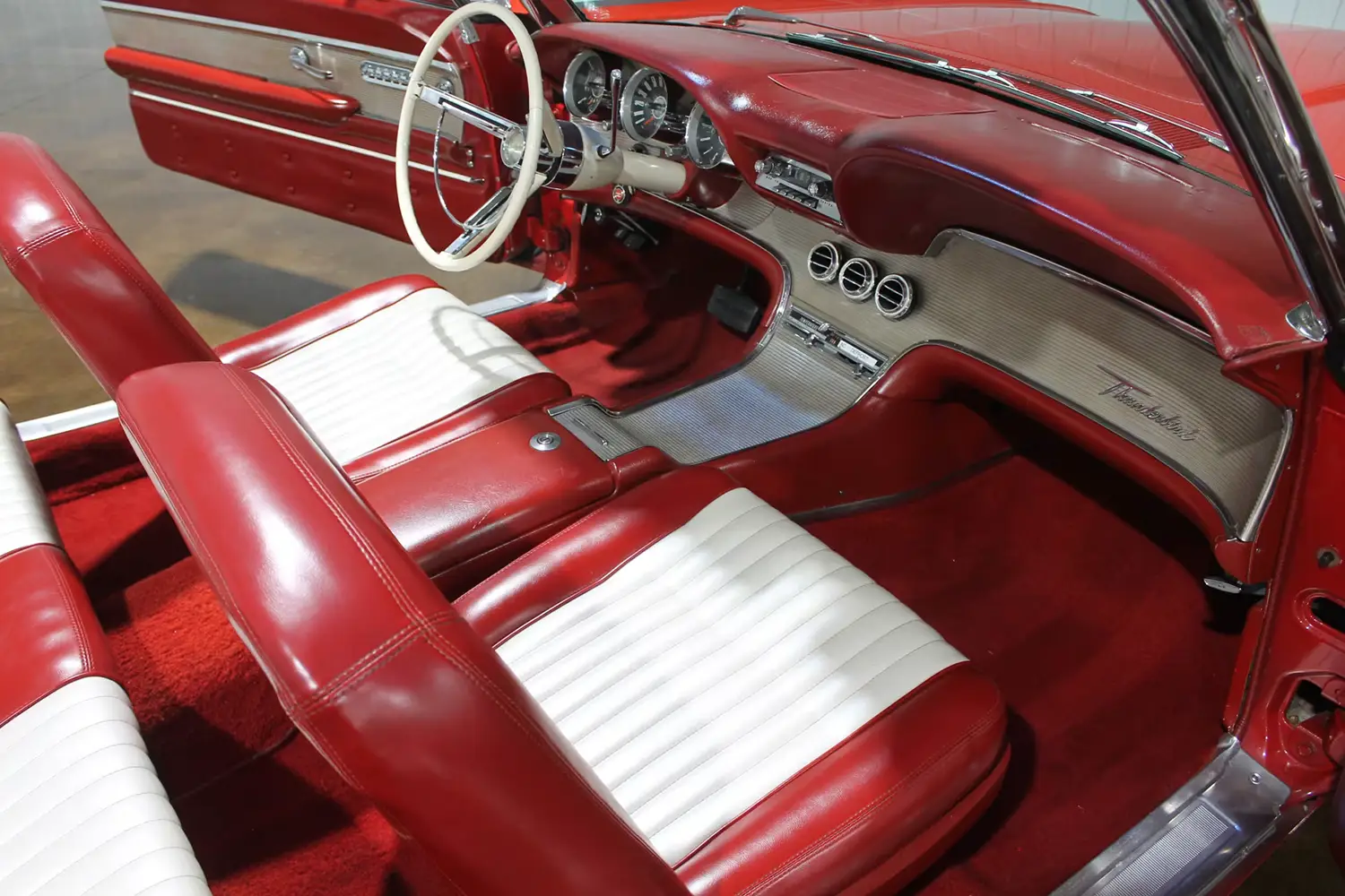 1961 Ford Thunderbird Sport Roadster