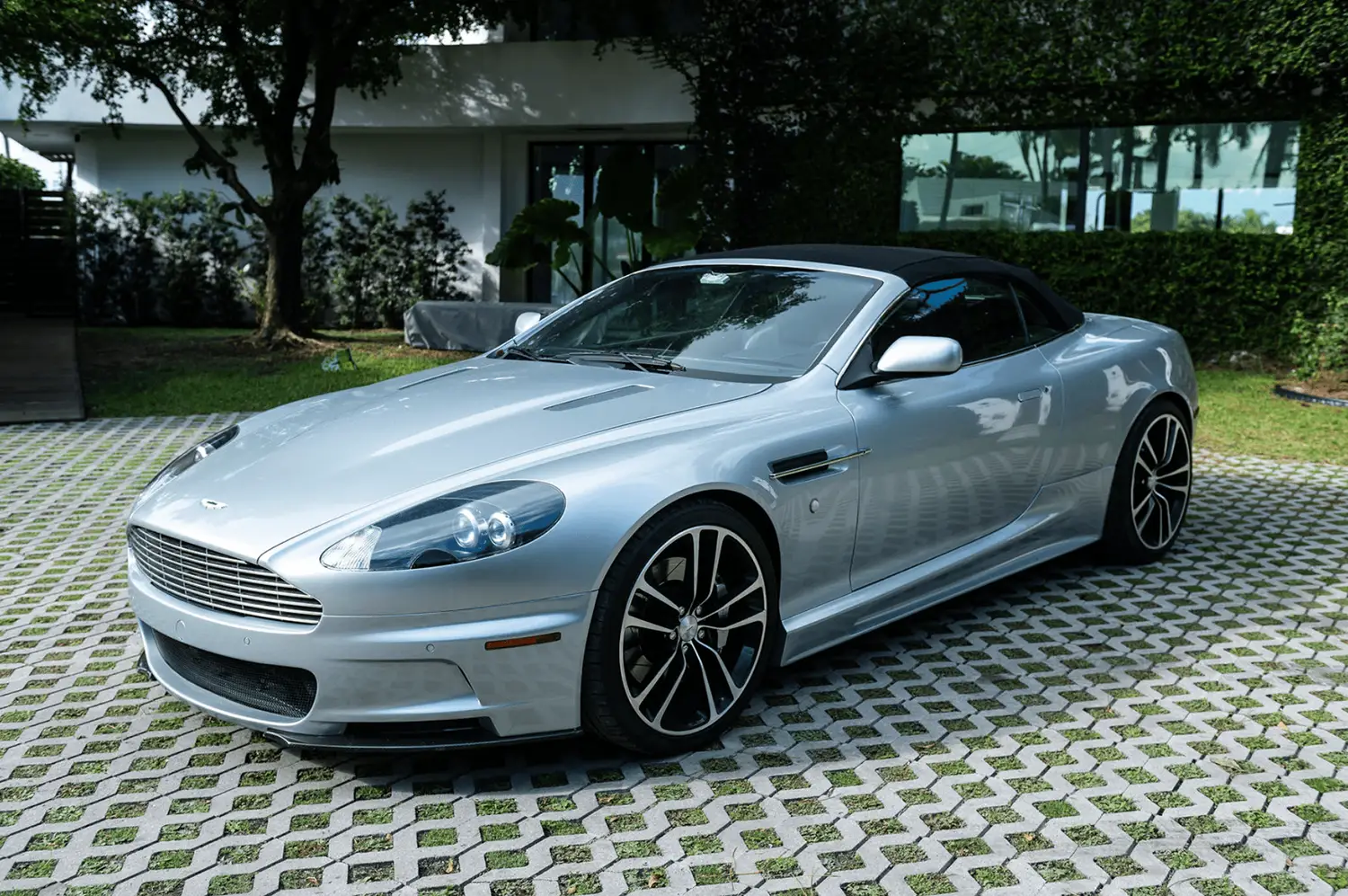 2007 Aston Martin DB9 Volante